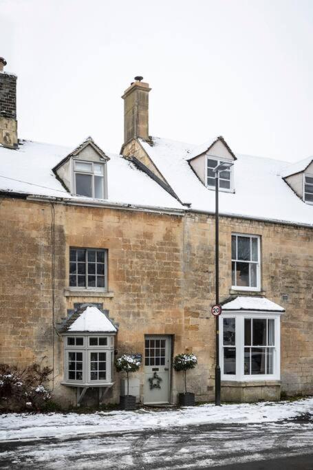 Cosy Cottage In Moreton-In-Marsh Exterior photo